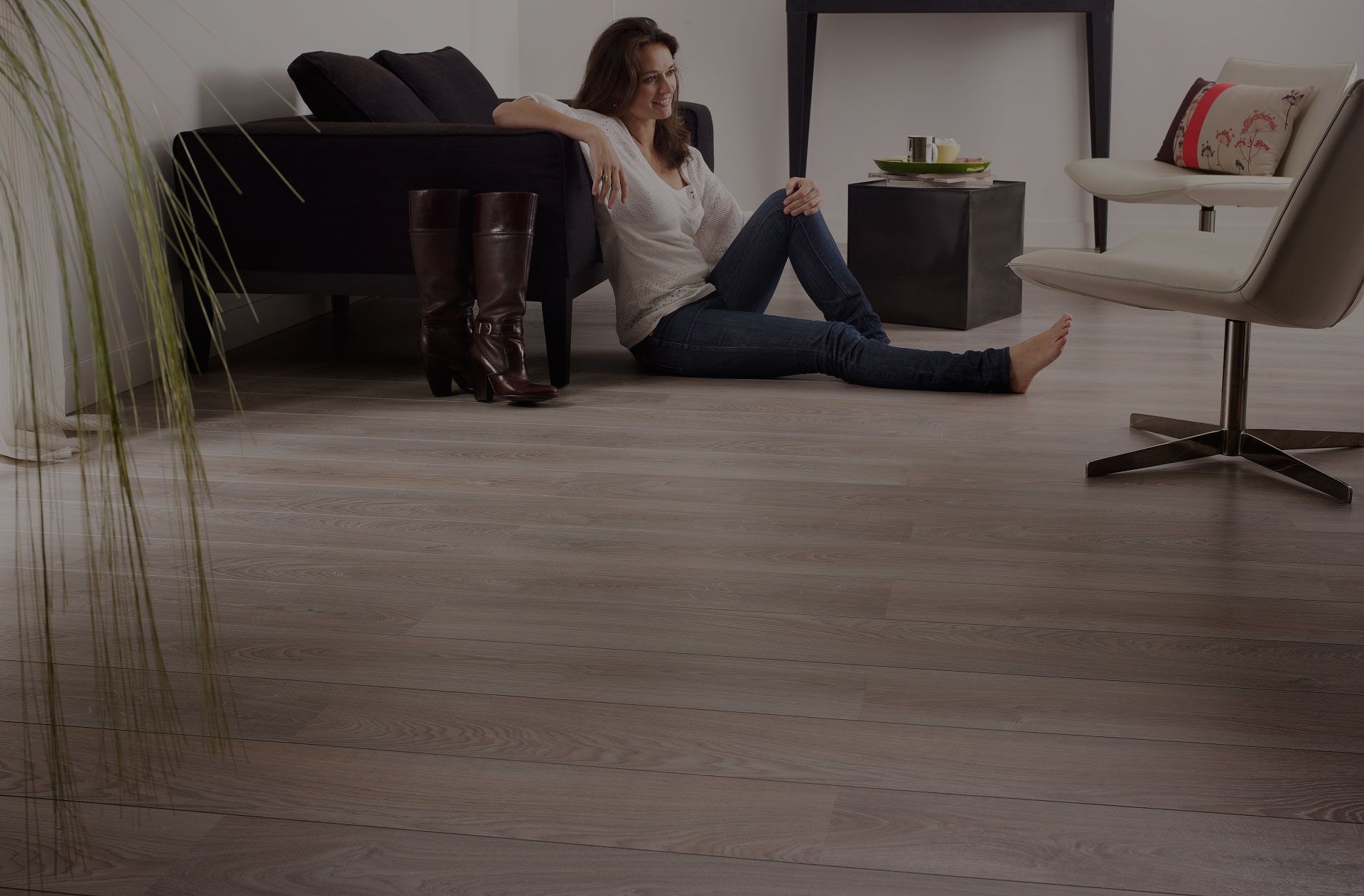 First Floor Pakistan Wooden Flooring Laminate Flooring Vinyl Flooring